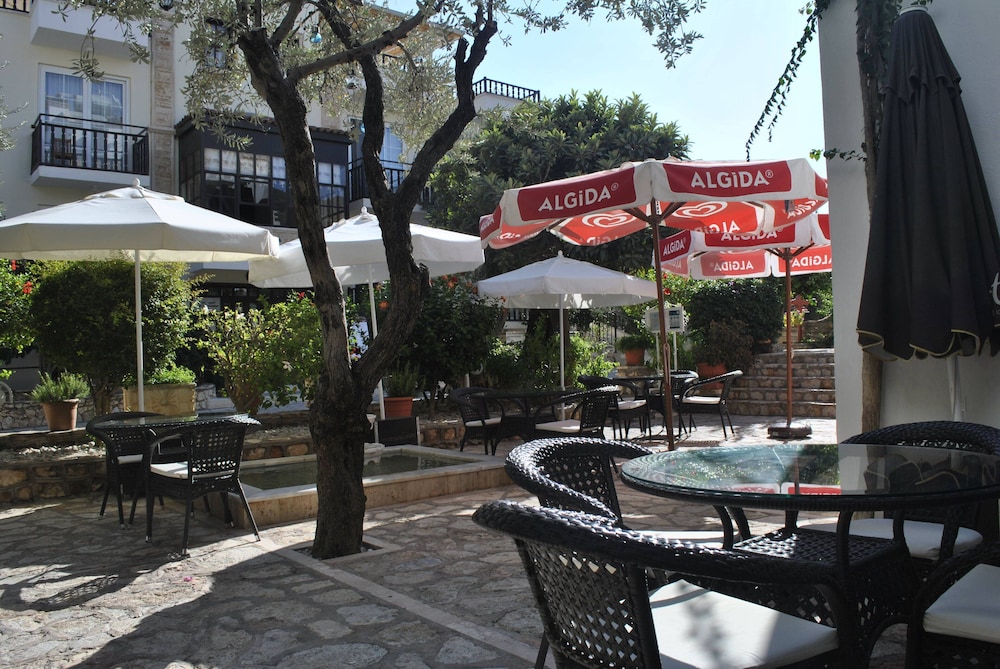 Hotel Dionysia 53/69