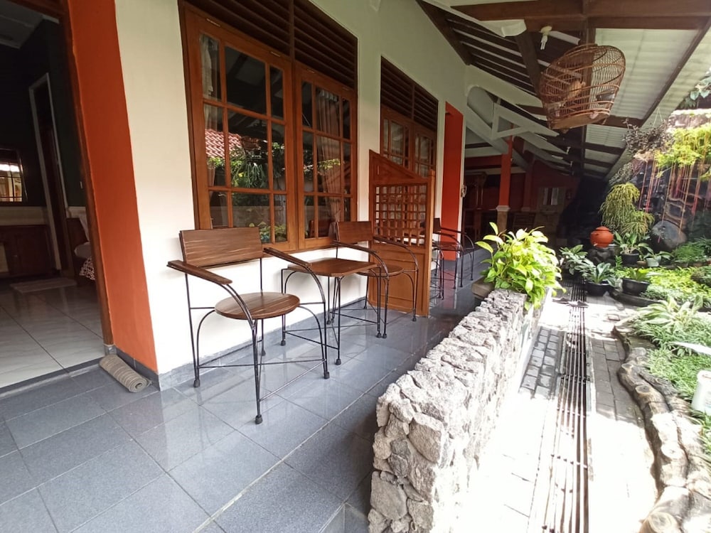 Kusuma Syariah Hotel Yogyakarta 3/40