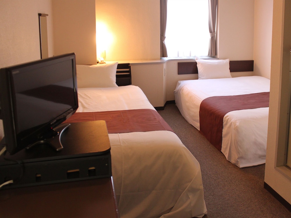 Hotel Livemax Budget Iyomishima 10/50