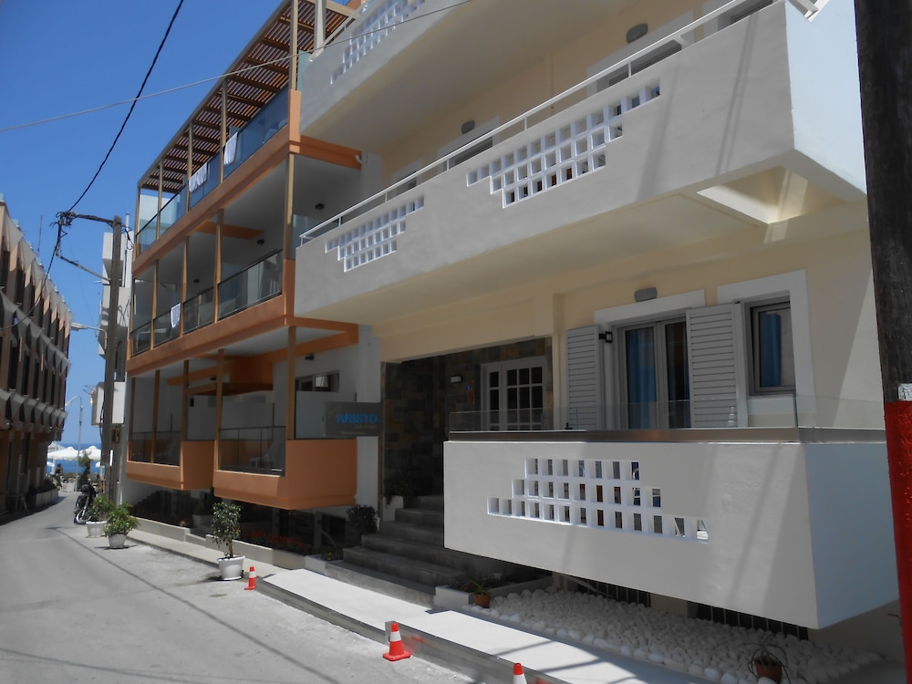 Aristo Apartments