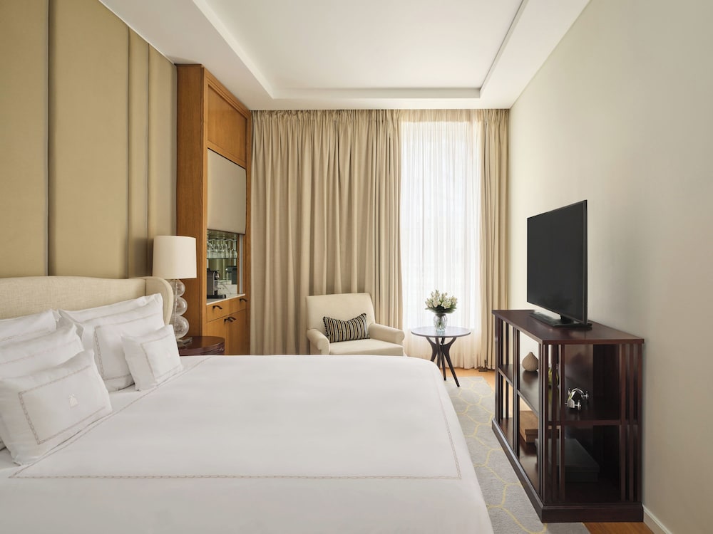 SUPERIOR, KING BED