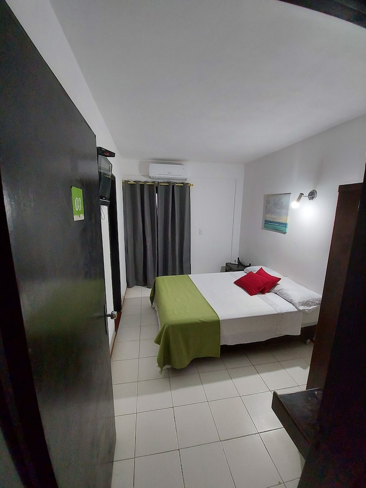 COSTANERA HOSTEL ASUNCION 37/53