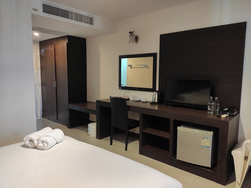 Baan Manthana Hotel 27/50