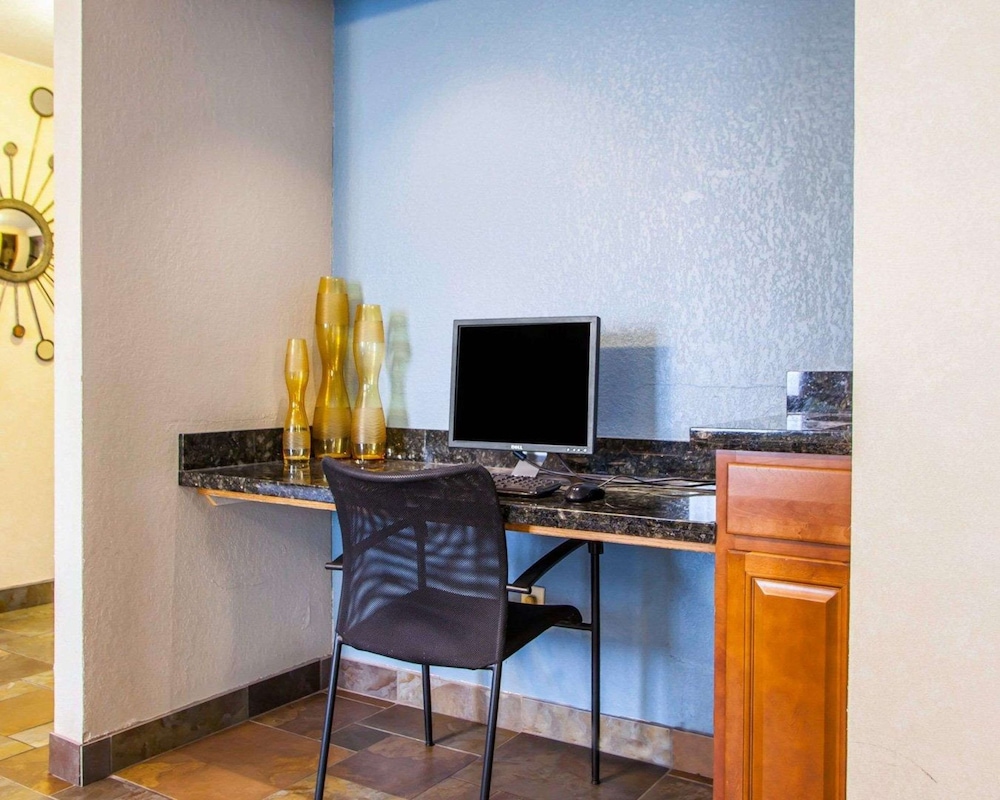 Quality Inn & Suites Ankeny-Des Moines 43/43