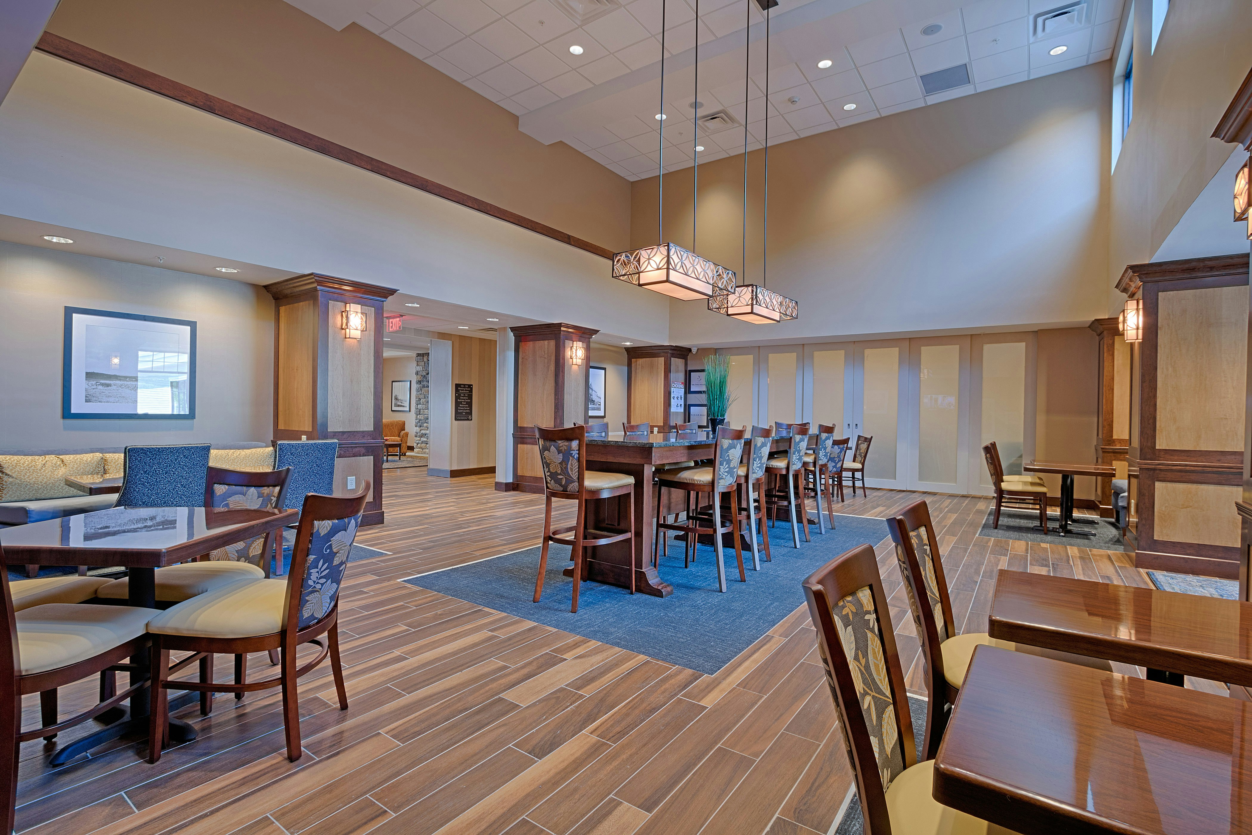 Hampton Inn Suites Cazenovia Ny 26/41