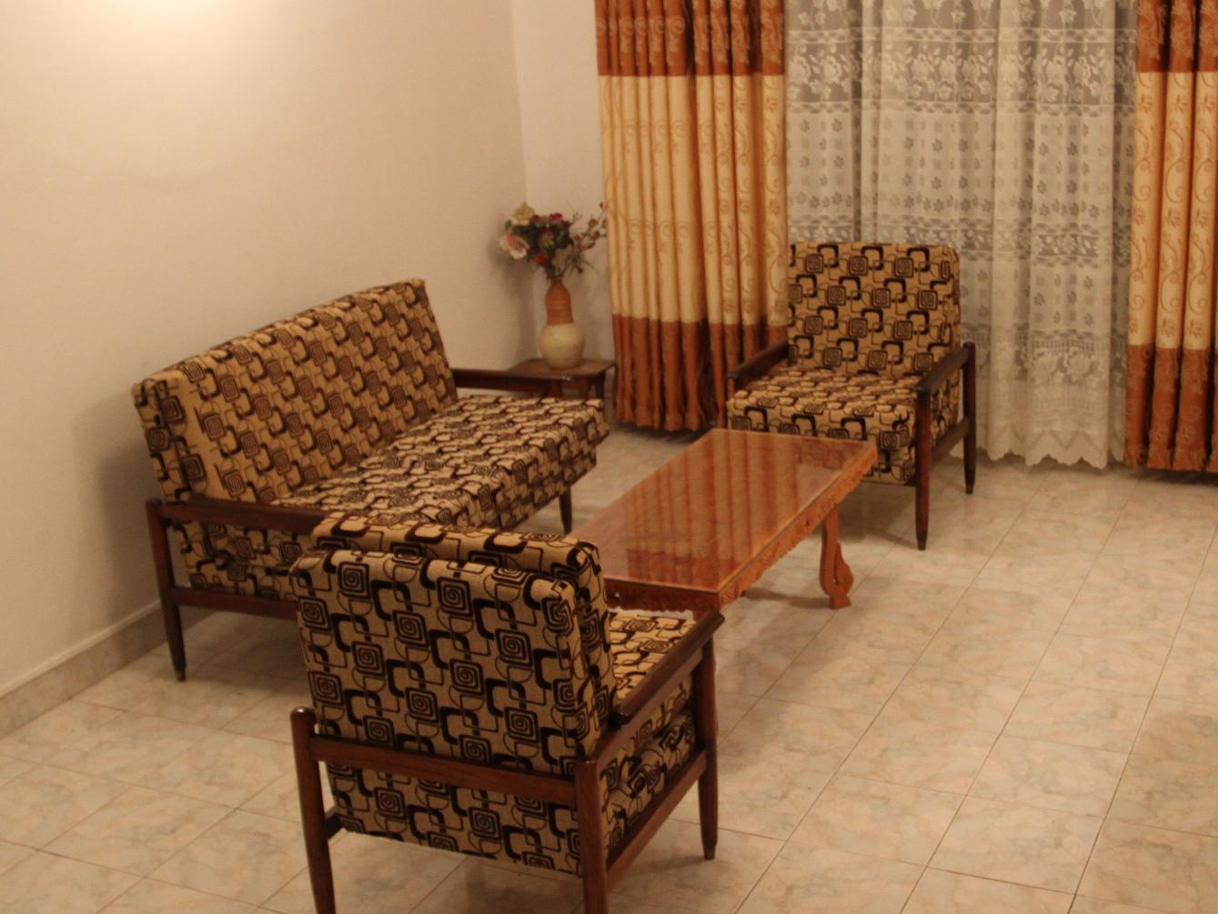 Peradeniya Rest Inn 7/16