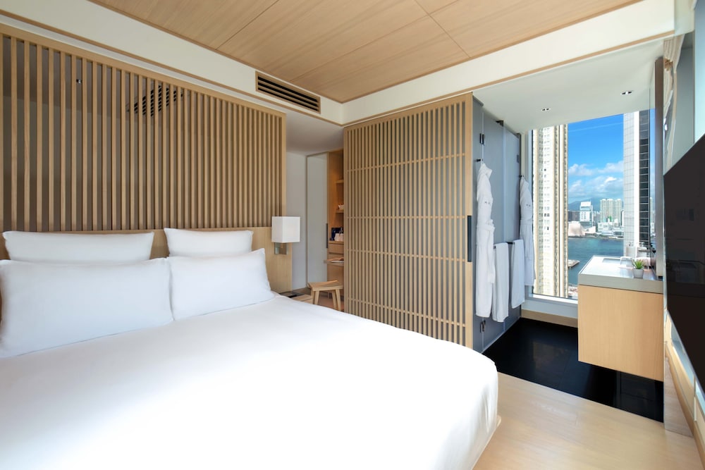 SUPERIOR, KING BED, HARBOUR SIDE