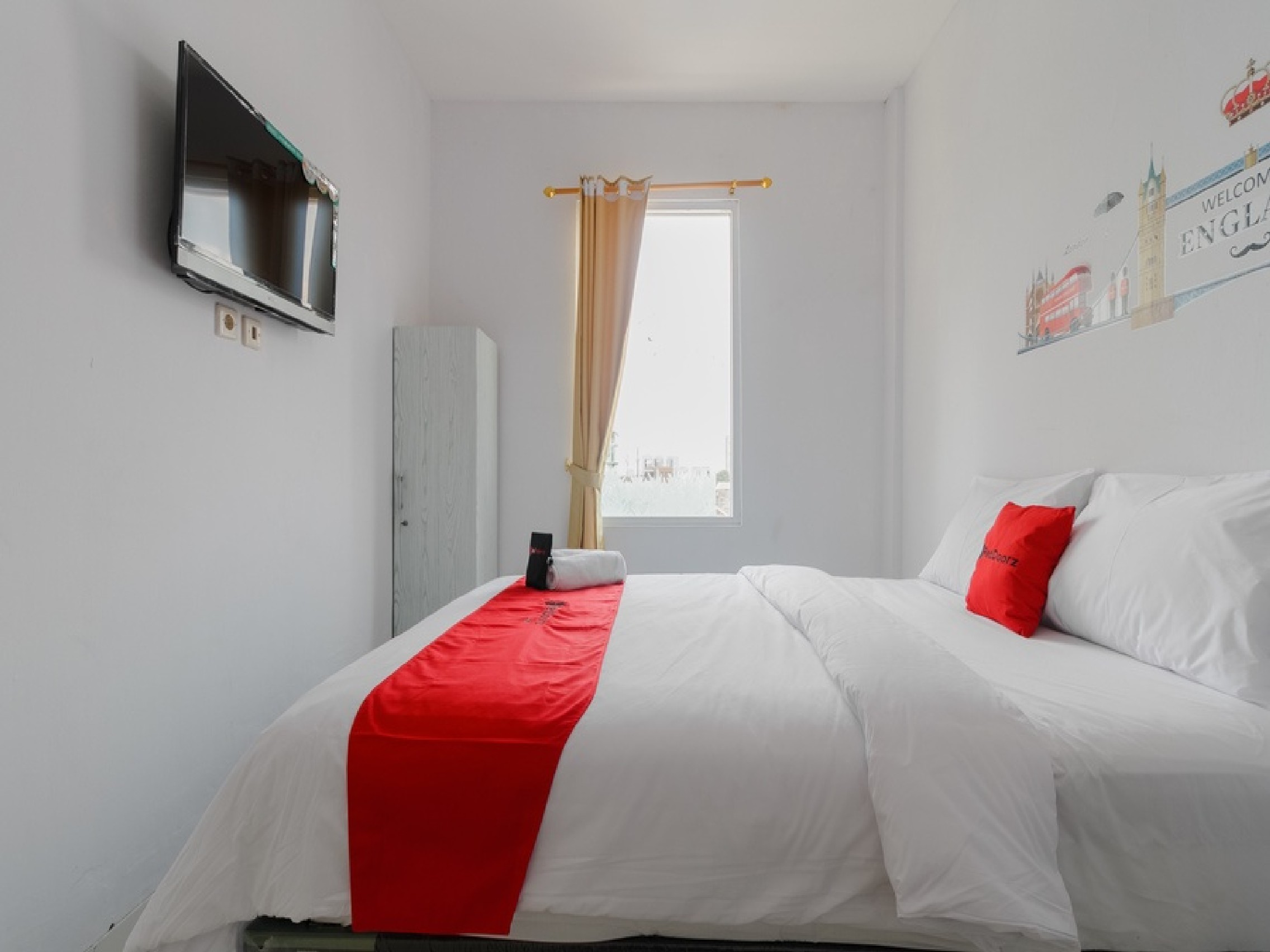 Reddoorz Plus Near Taman Rasuna Menteng 6/17