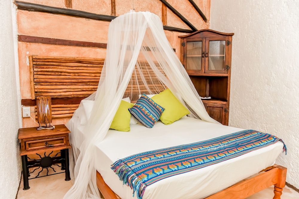Hotel Zomay Holbox 81/91
