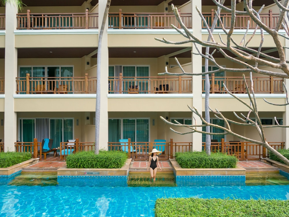 The Heritage Pattaya Beach Resort 10/66