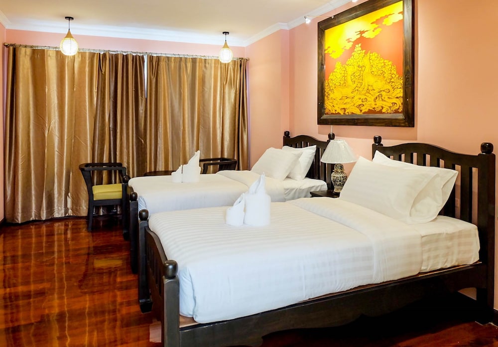 Siri Heritage Bangkok Hotel 16/71