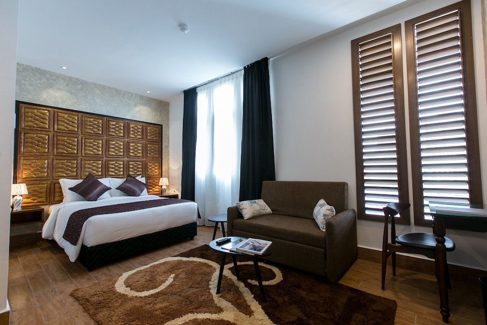 Belllo Hotel Jb Central 21/48