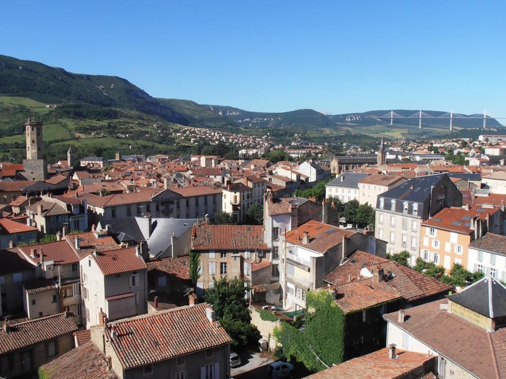 Ibis Millau 49/55
