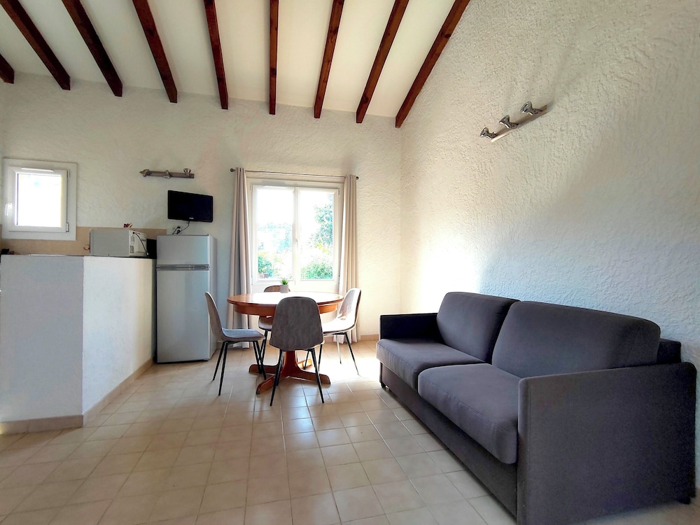 Residence Les Cigales 30/49