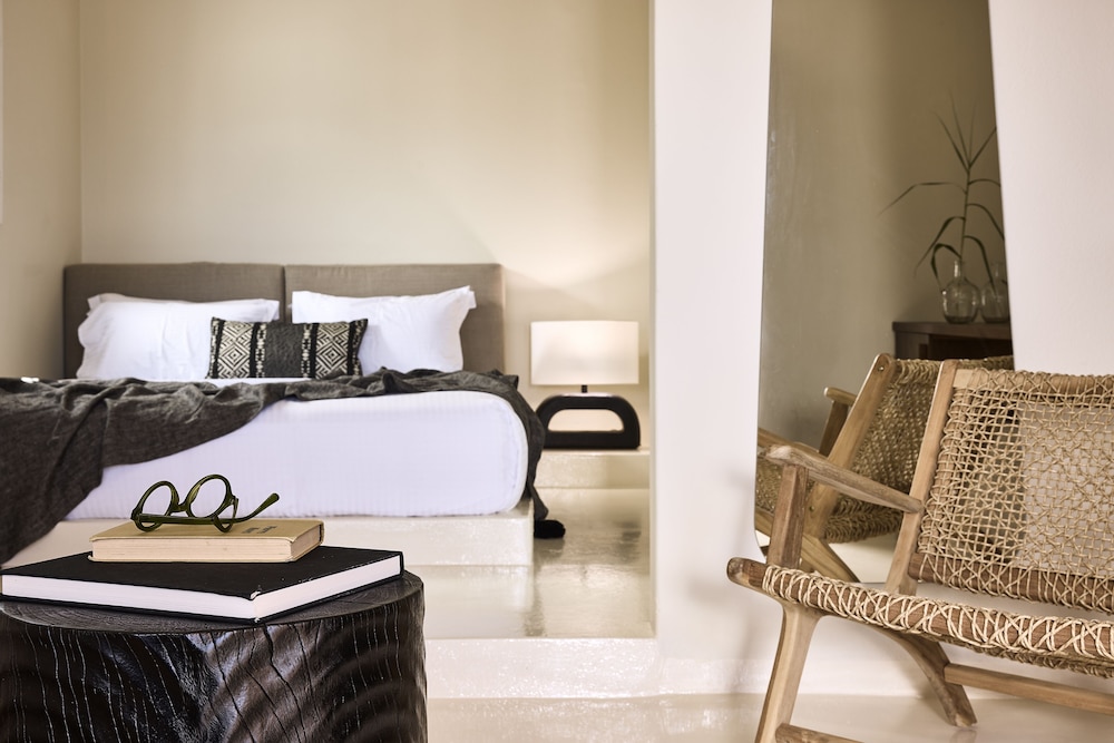 SIGNATURE, SUITE, SEA VIEW, JETTED TUB