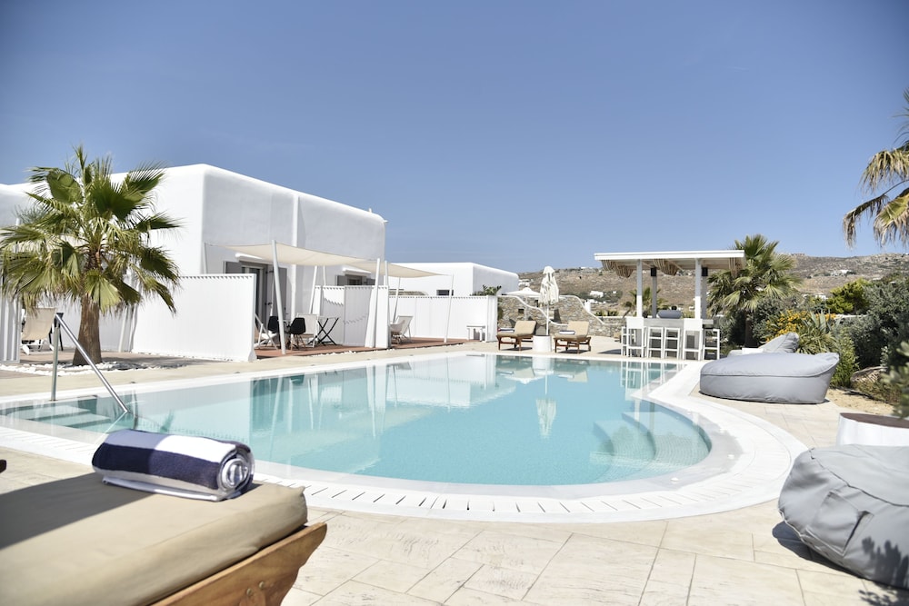 Queen Boutique Suites 34/38