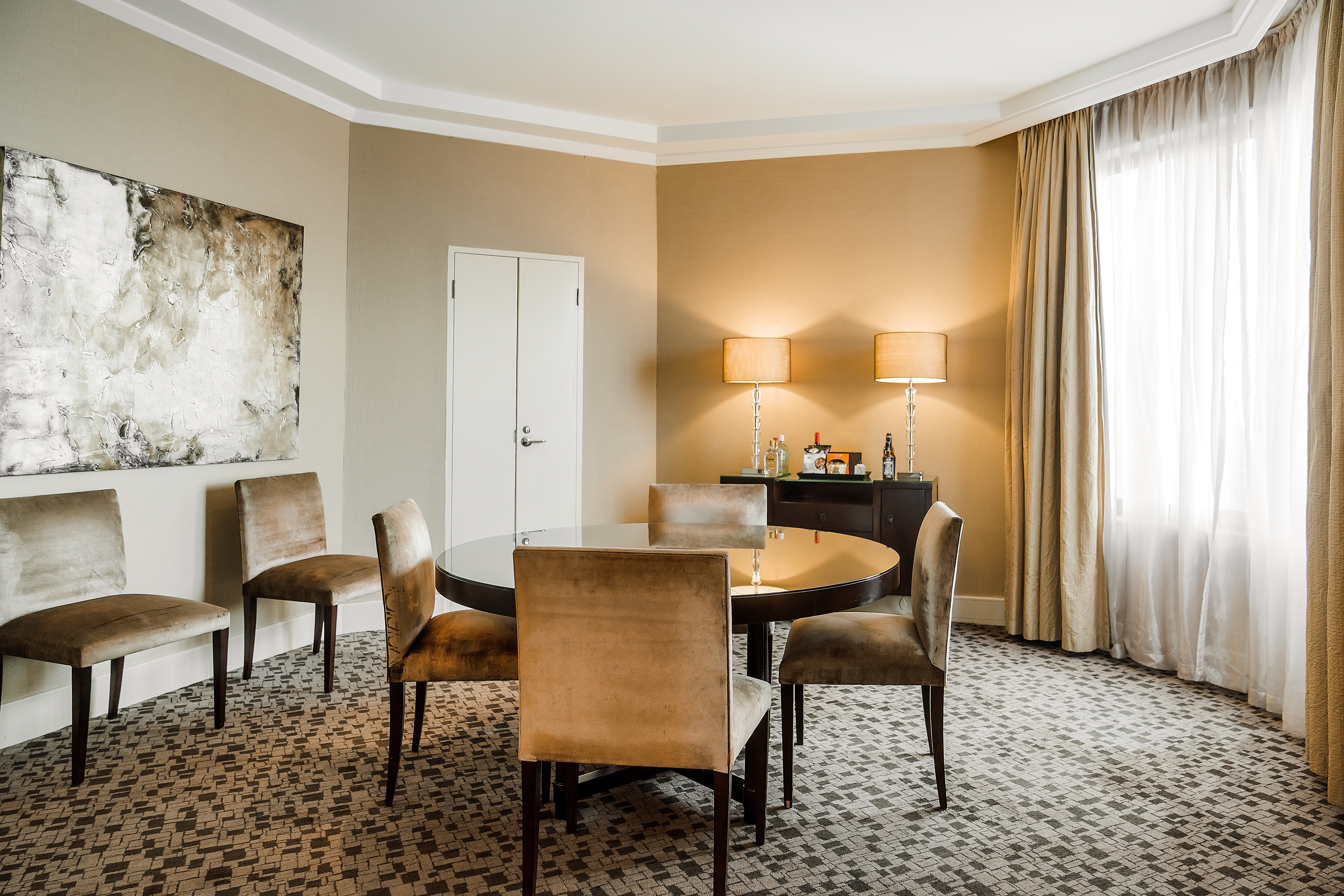 Intercontinental Adelaide 48/82