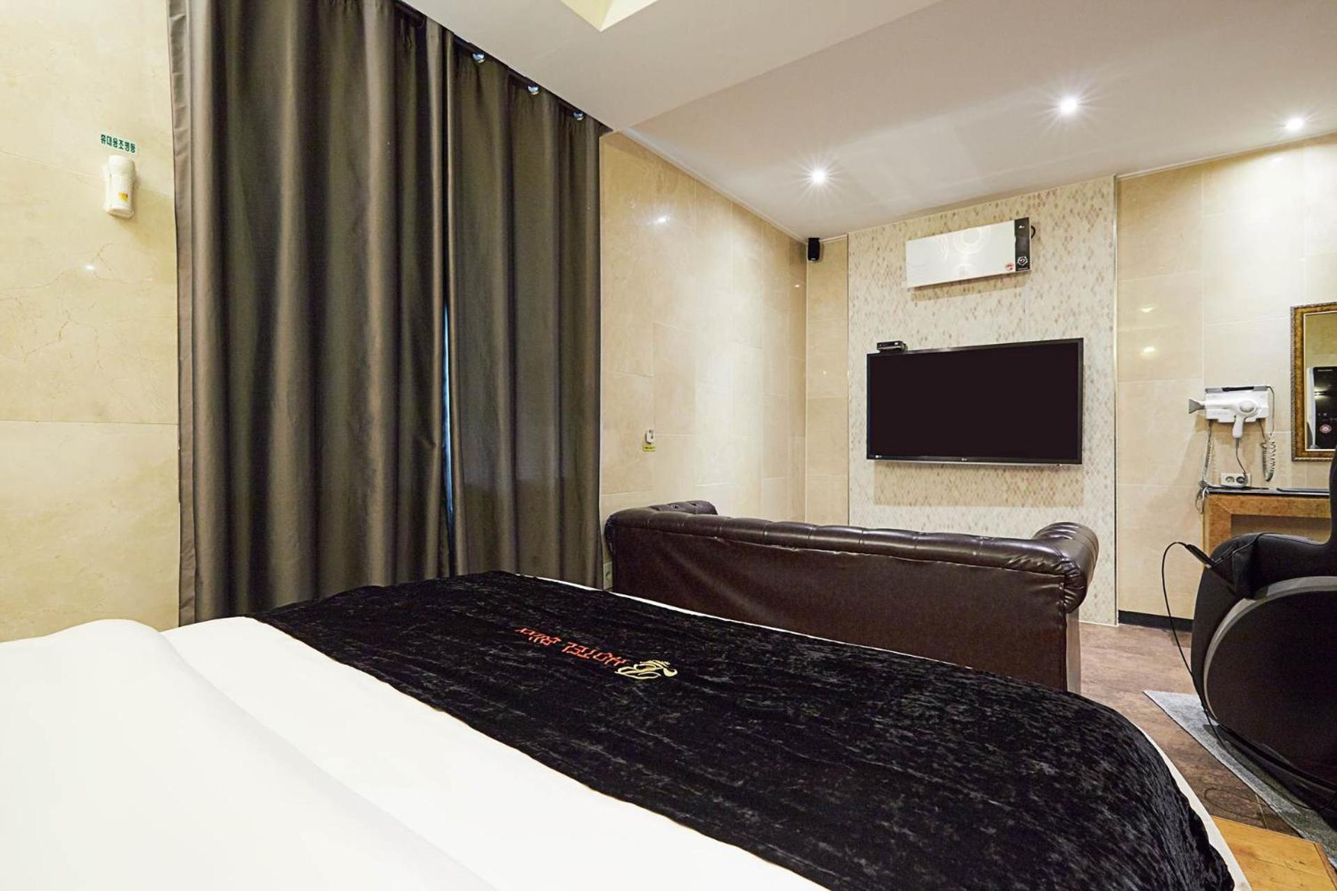 Blixx Hotel 40/50