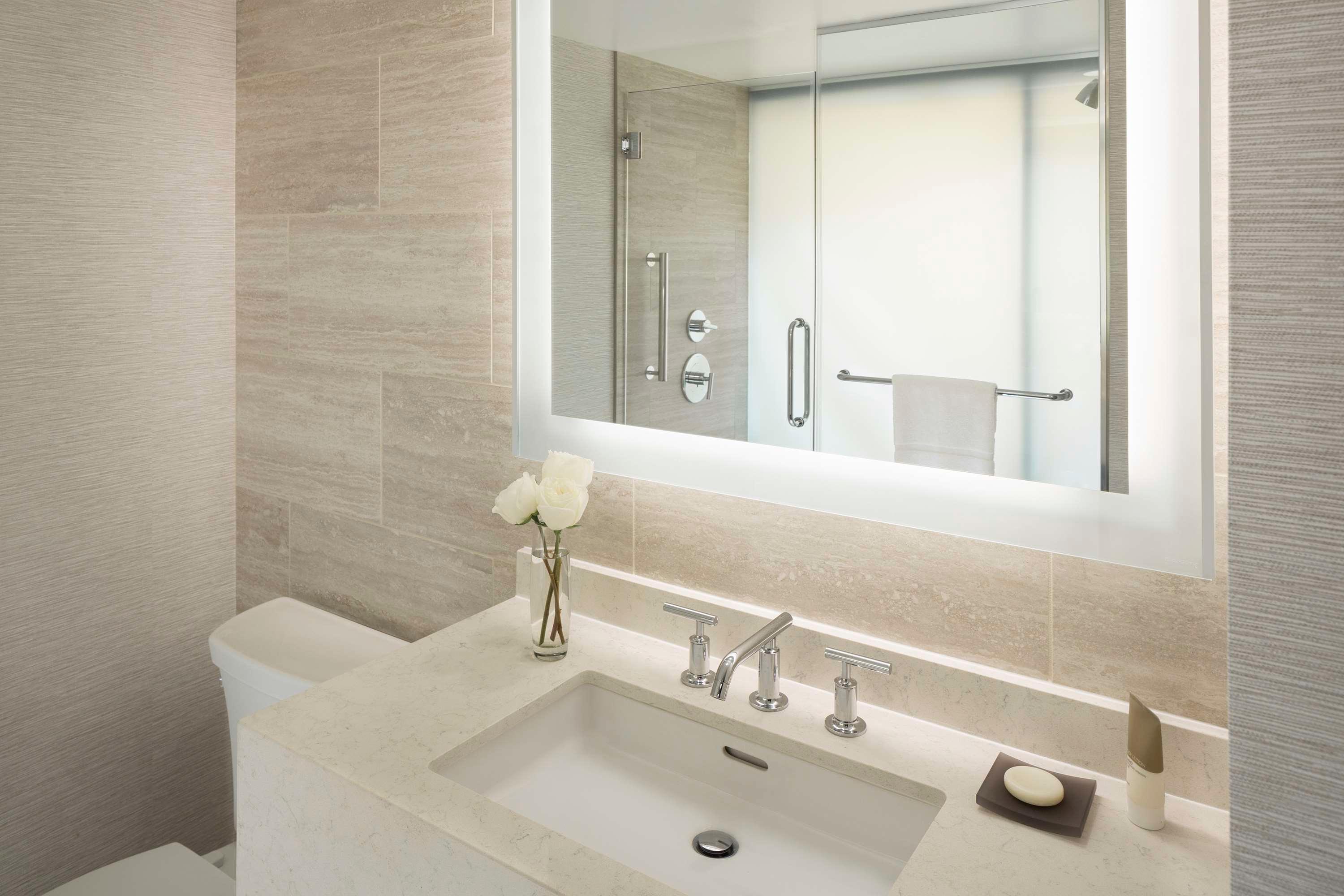 جناح بسرير كينج بشرفة، Hyatt Regency San Francisco 3/3