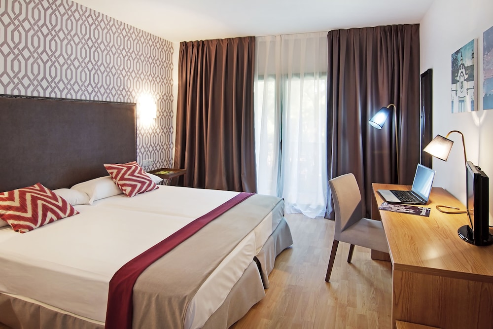 Hotel Oromana 14/75