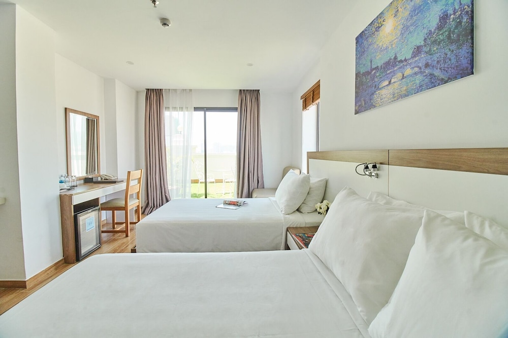 An Vista Hotel 15/75