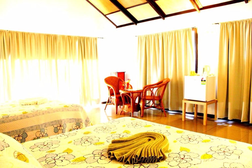 Orator Hotel Samoa 28/65