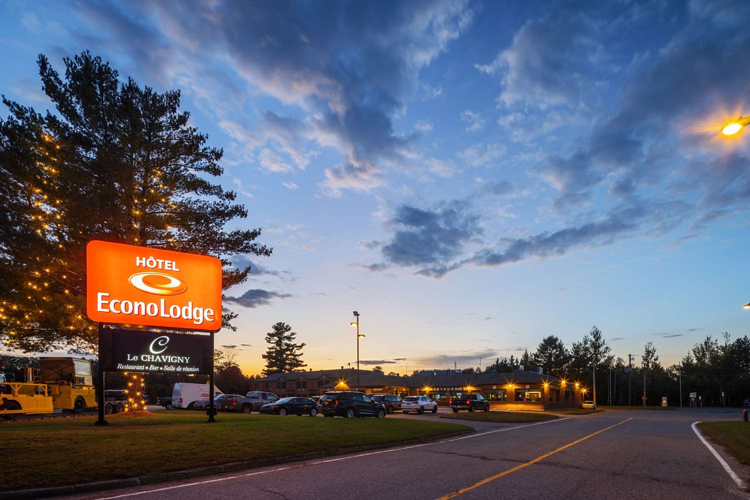 Econo Lodge Deschambault, QC 8/22