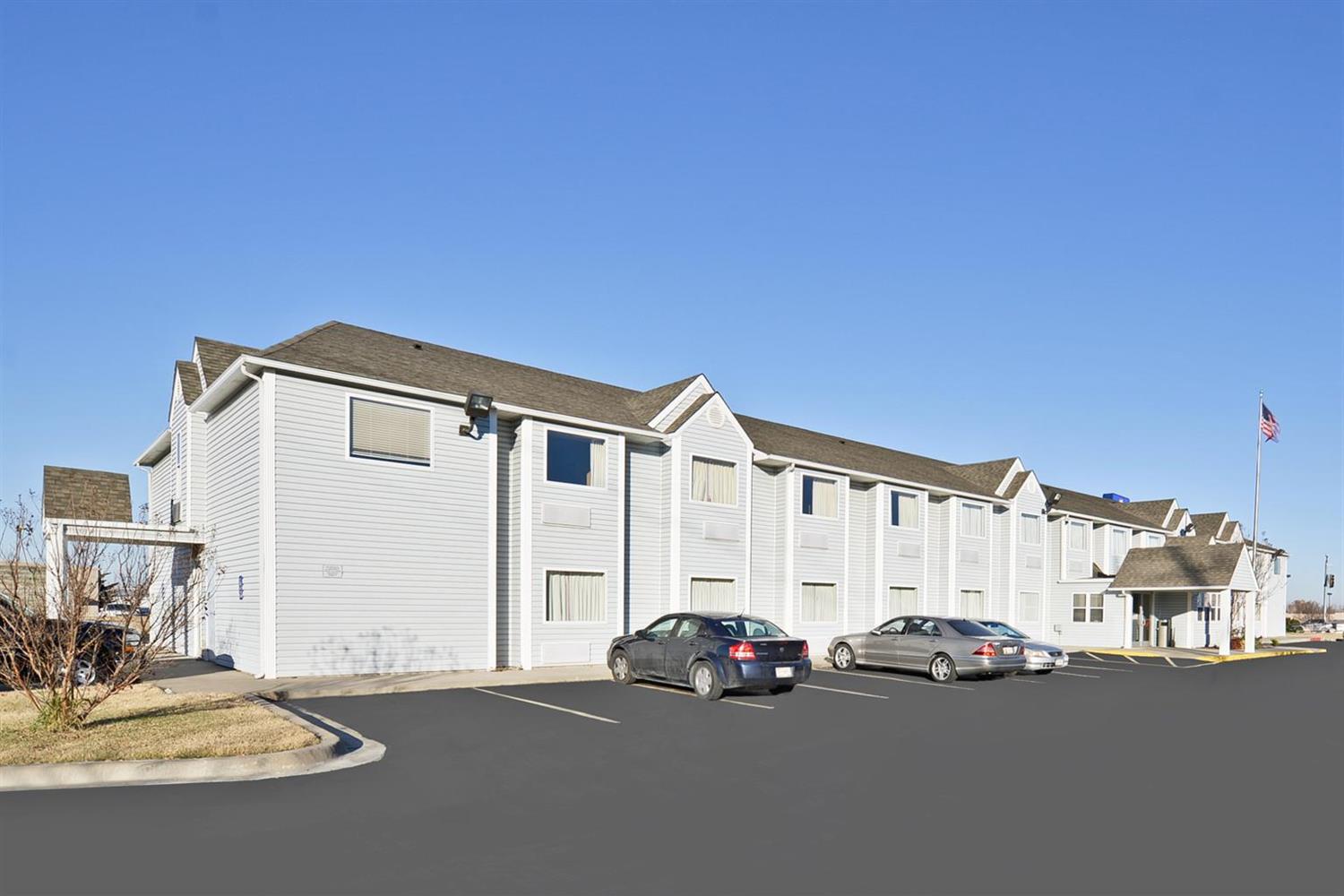 Americas Best Value Inn Suites Ada 16/16