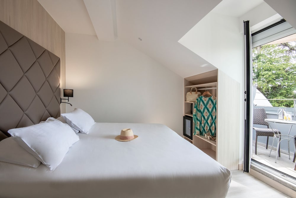 Golden Tulip Cannes de Paris 11/49