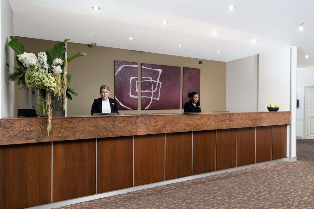 Lobby at RYDGES CAMPERDOWN, SYDNEY