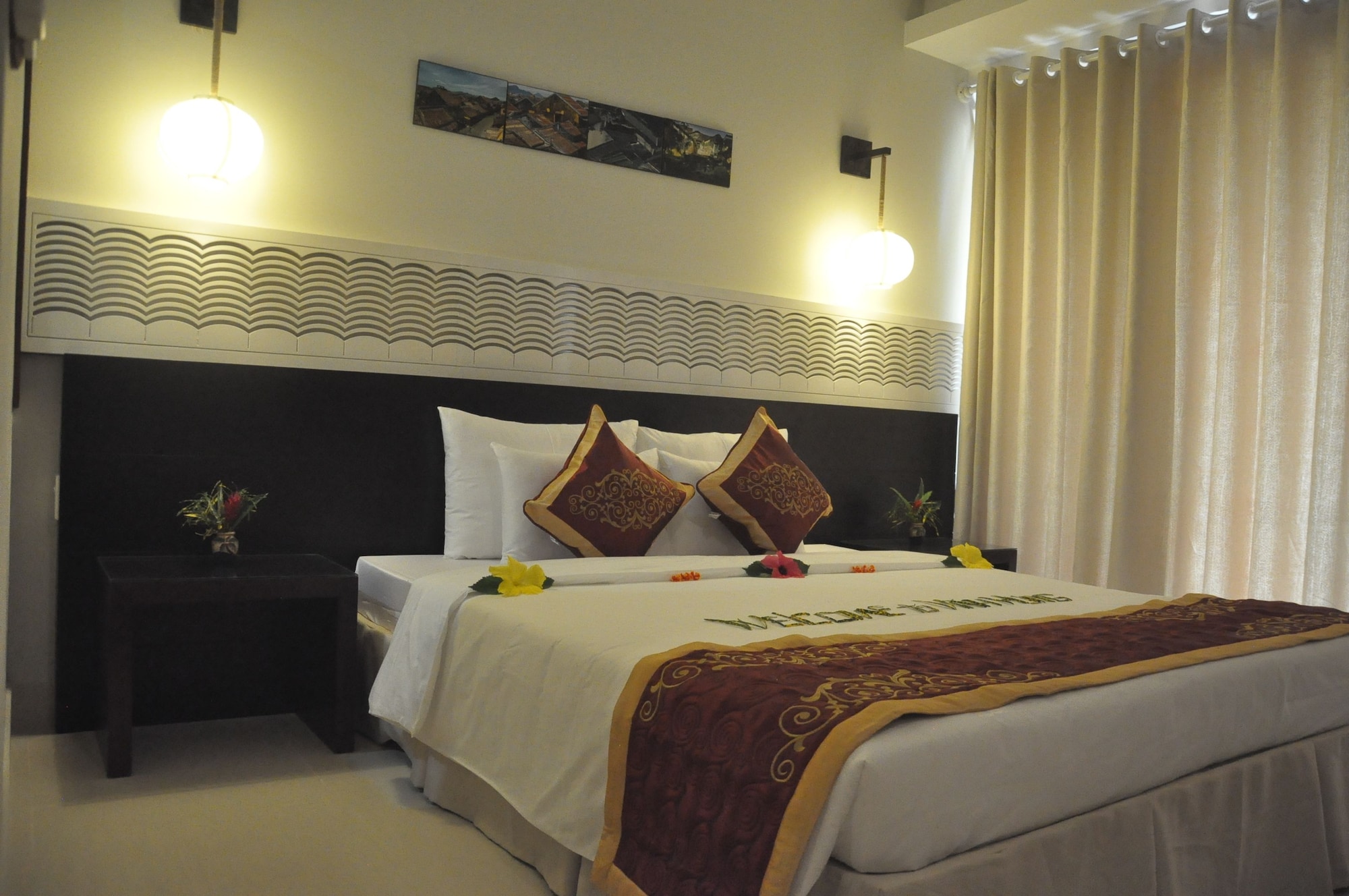 DELUXE, TWIN BEDS, RIVER VIEW