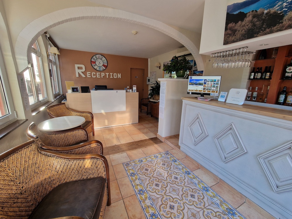 Hotel Bella Vista 5/50