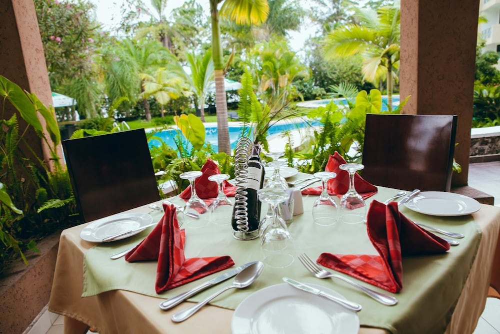 GORILLAS LAKE KIVU HOTEL 26/49