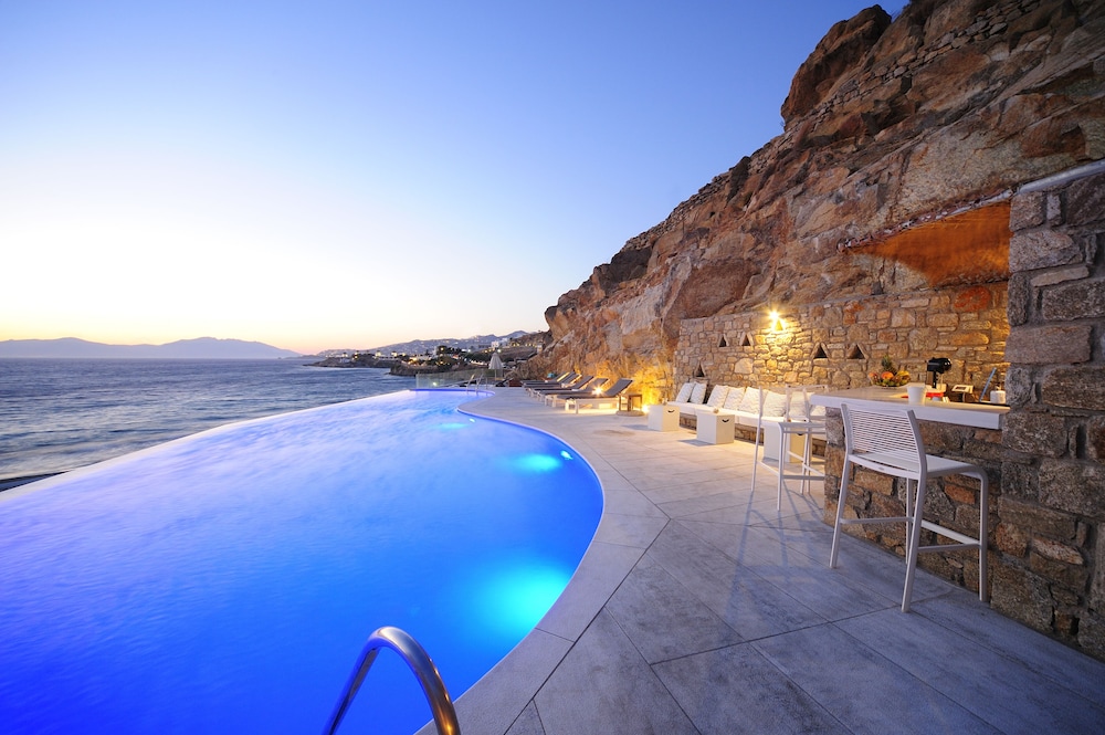 Mykonos Beach Hotel 7/65