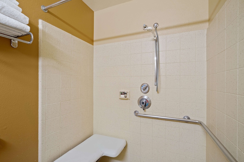 Extended Stay America - Washington DC - Reston 17/29