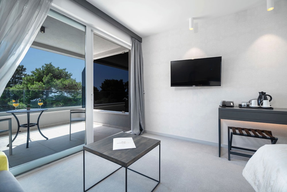 Hotel Mirjam 32/50