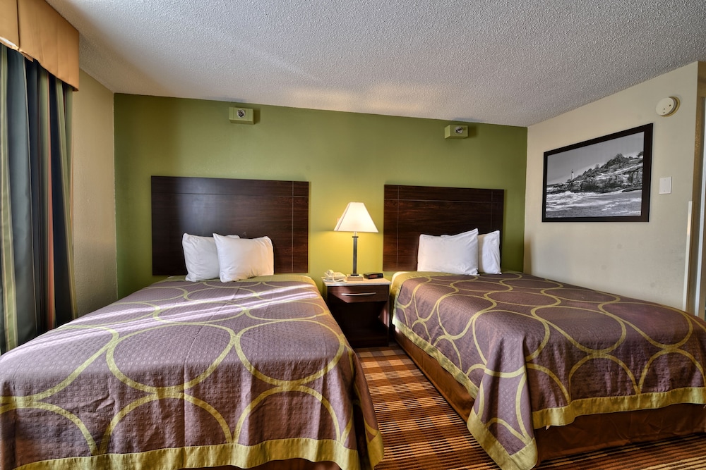 Super 8 by Wyndham Bangor 17/29
