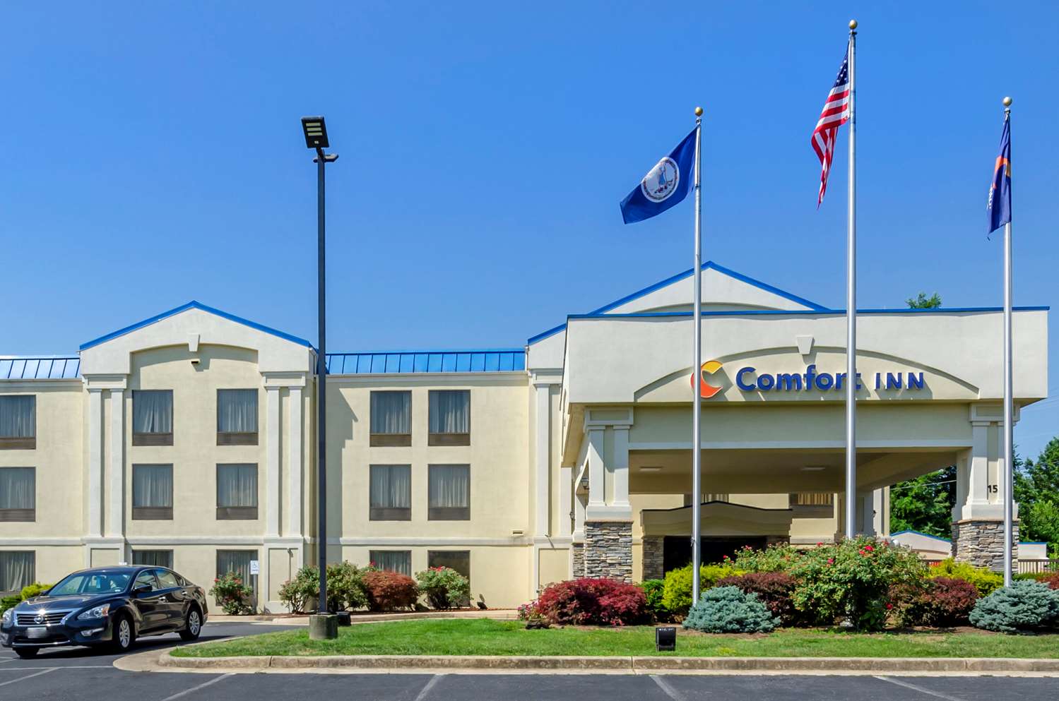 Spark by Hilton Waynesboro 13/14