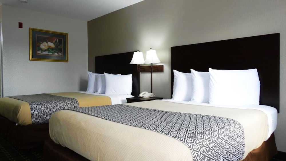 Savannah Inn 34/60
