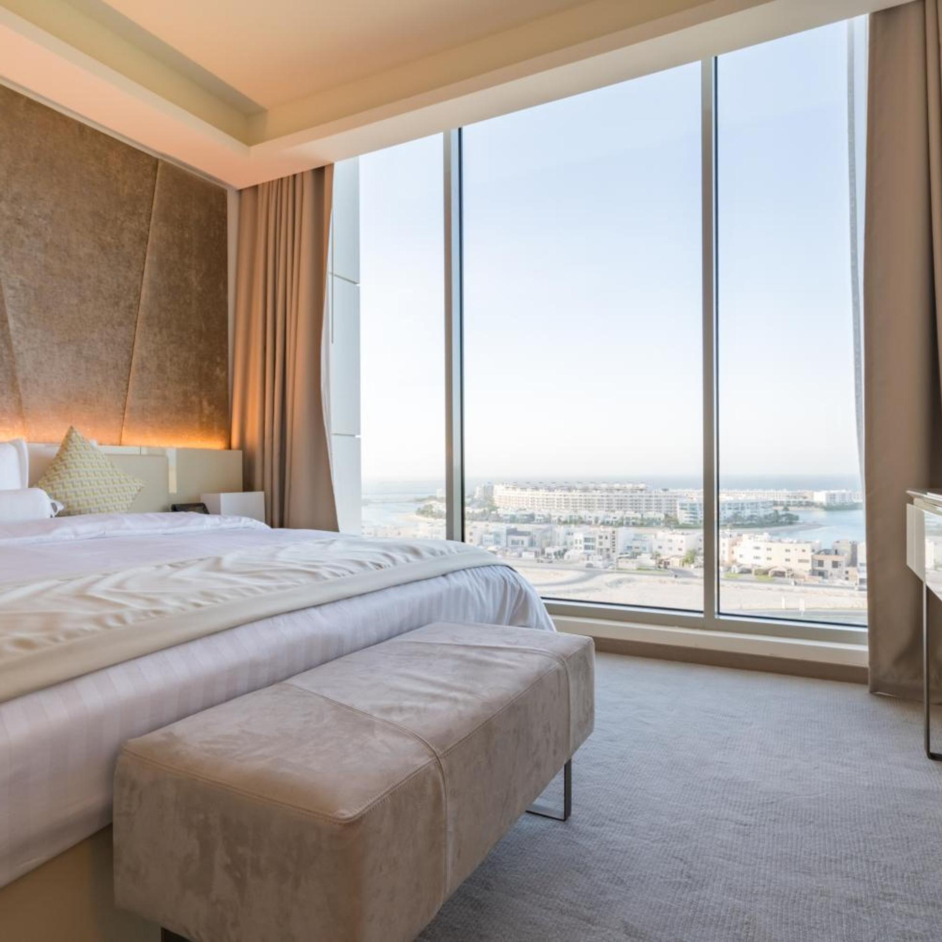 LUXURY, SUITE, CITY VIEW