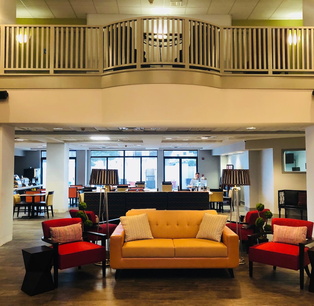 Holiday Inn Express Austin North Central 36/65