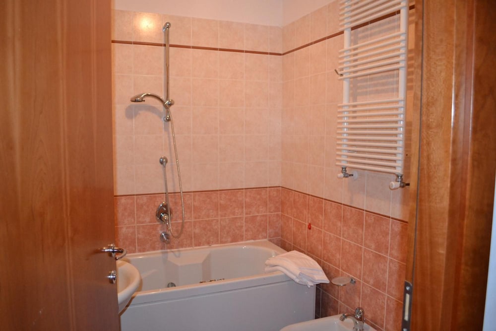 Hotel Maita 50/50