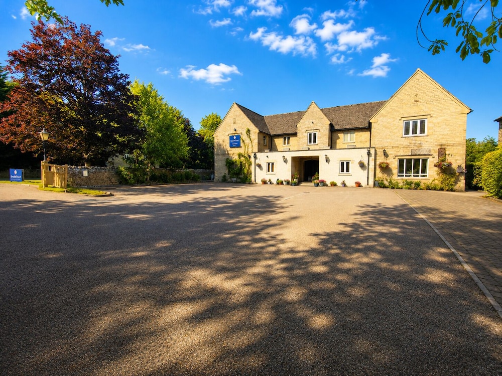 Churchill Court Hotel 56/59