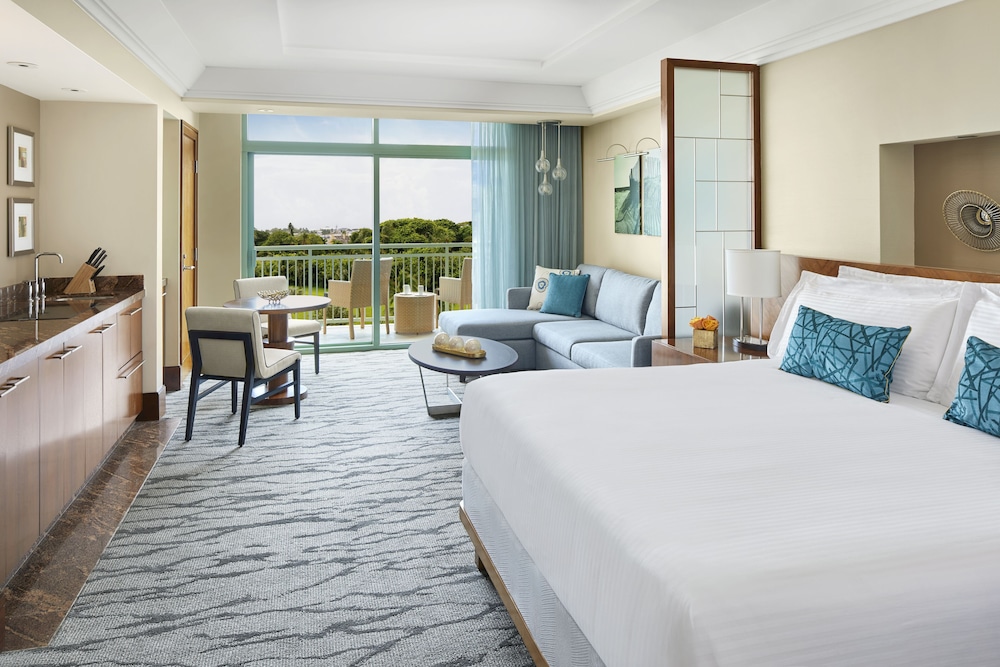 2 Bedrooms, Harbor, Suite, 2 King Beds, 2 Sofa