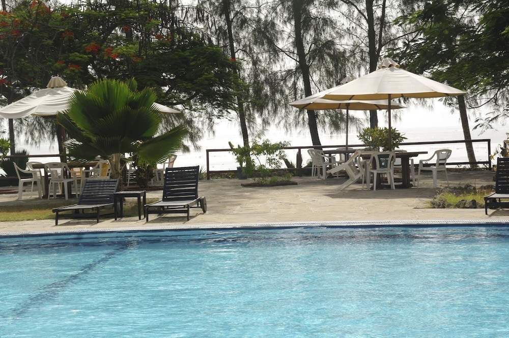 Jumuia Conference & Beach Resort 42/45
