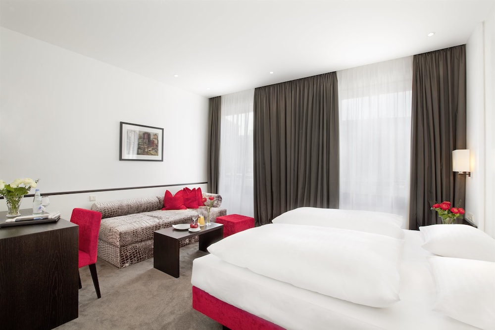 Eden Hotel Wolff 22/66