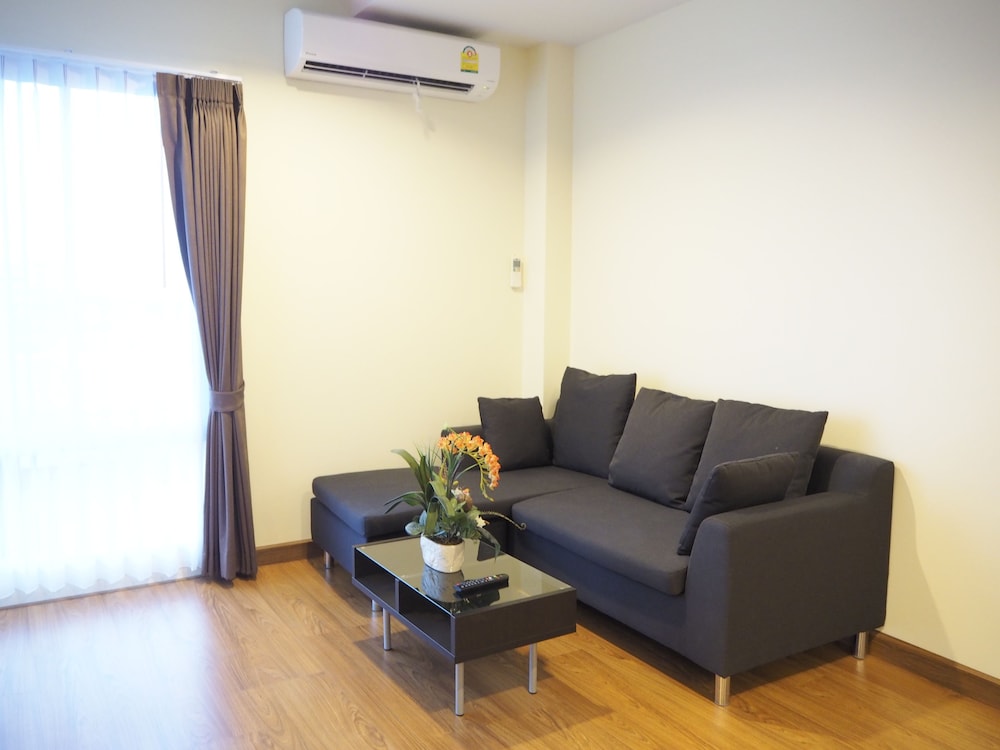 Suksomboon Hotel 28/39