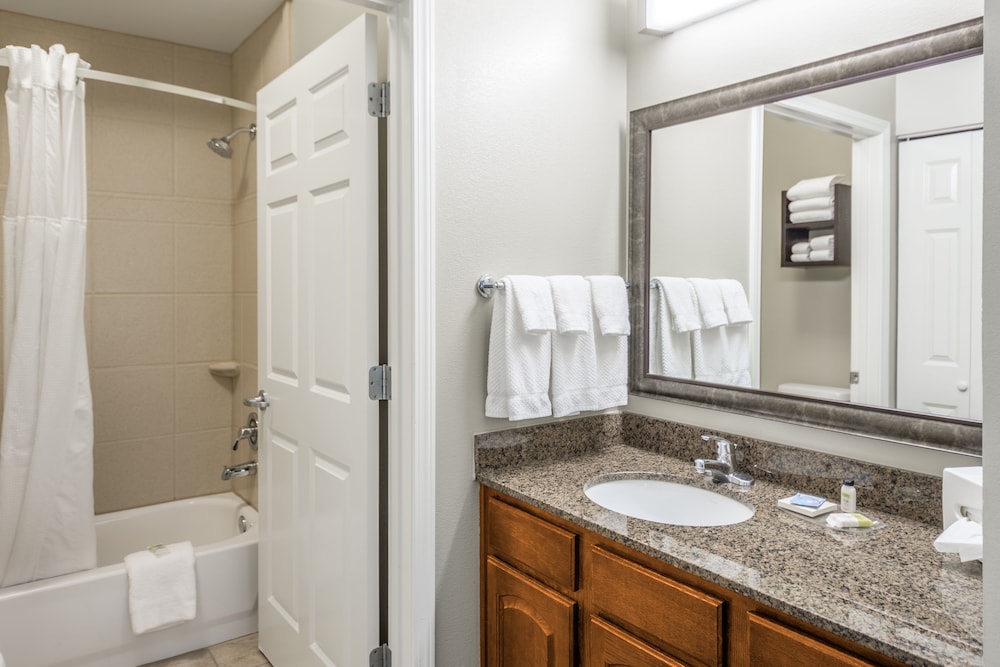 Staybridge Suites Kansas City-Independence 21/63