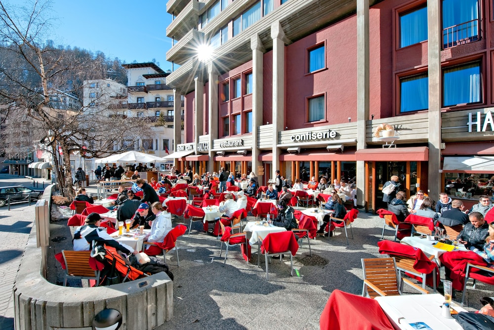 Hauser Hotel St. Moritz 30/41