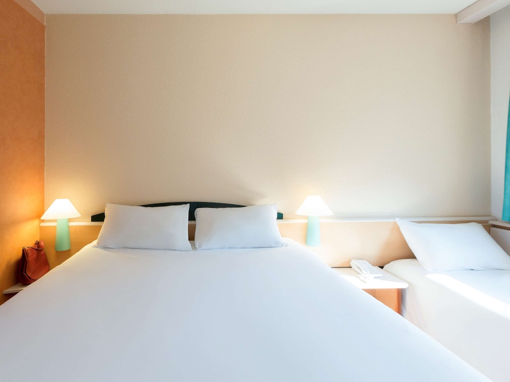 Ibis Lyon Est Bron 20/67